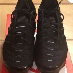 Nike vapormax triple black